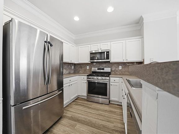 2nd image of 784 Arbor Gate Ln