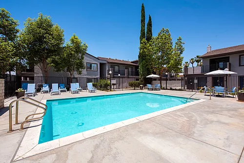 Cranford Court Apts Photo 1