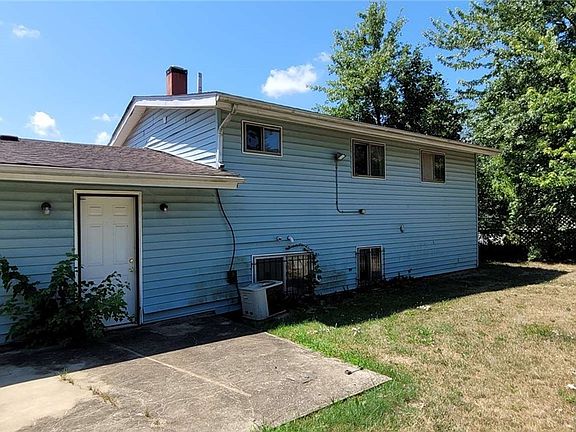 3rd image of 2163 E 41st St
