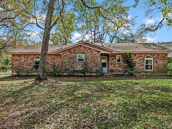 2nd image of 504 Catfish Ln