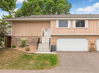 6893 Stratford Rd, Woodbury, MN 55125