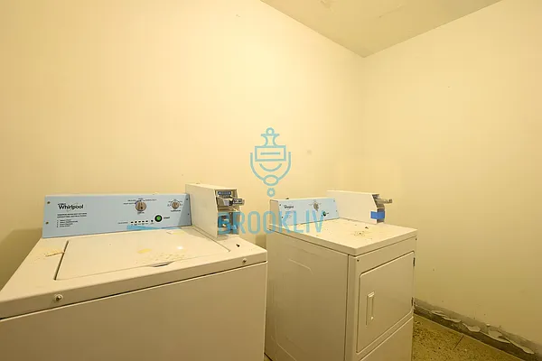 Rented by null | media 27