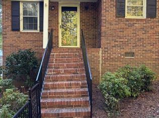 223 Lakewood Dr #B, Clinton, SC 29325
