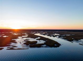 349 Oak Grove Island Dr, Brunswick, GA 31523