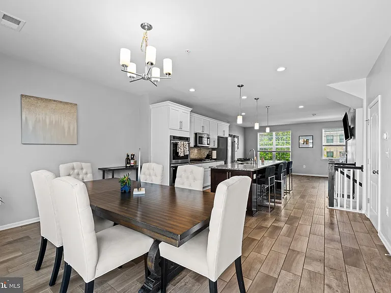 10607 Meridian Hill Way — Photo 11