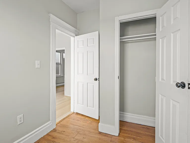 30 Wainwright St #3 — Photo 9
