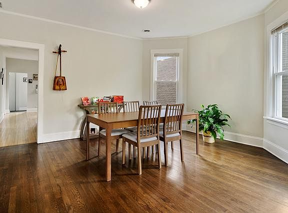 4th image of 2214 W Ainslie St #3