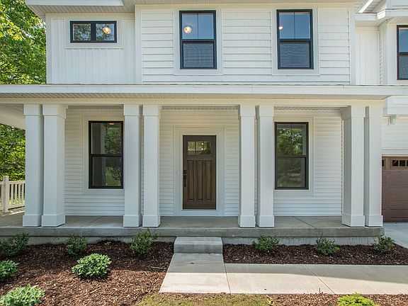 2nd image of 4765 Harbor View Dr SE