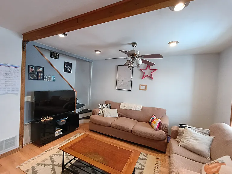 9155 S 5th Ave — Photo 1