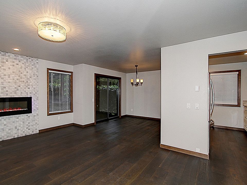 1st image of 12709 NE 83rd Ct #A