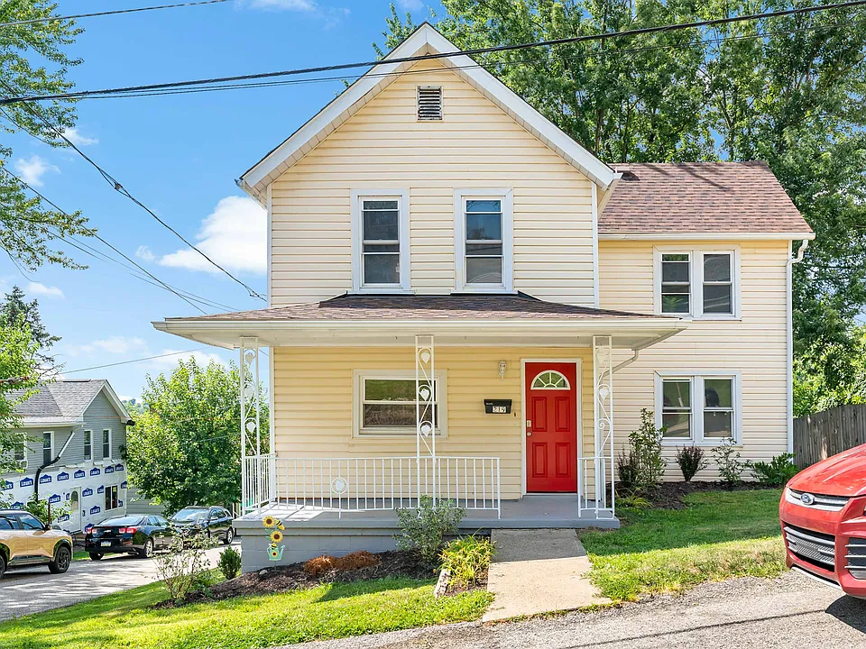 219 Douglas Ave