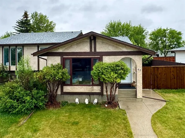 42 NW Selkirk Rd W, Lethbridge, AB T1K 4N6