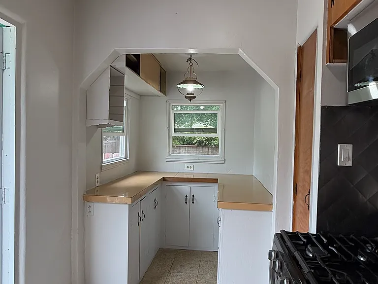 5556 El Monte Ave — Photo 7