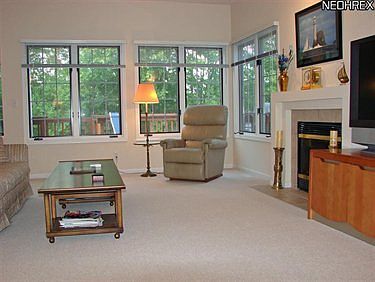 3rd image of 2883 Haggett Dr