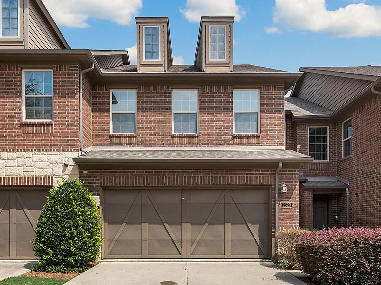 2629 Chambers Dr — Photo 2