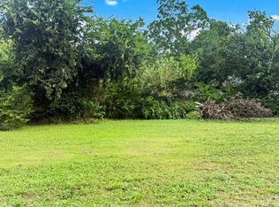 210 Carrie Mabrie St, Trenton, TX 75490