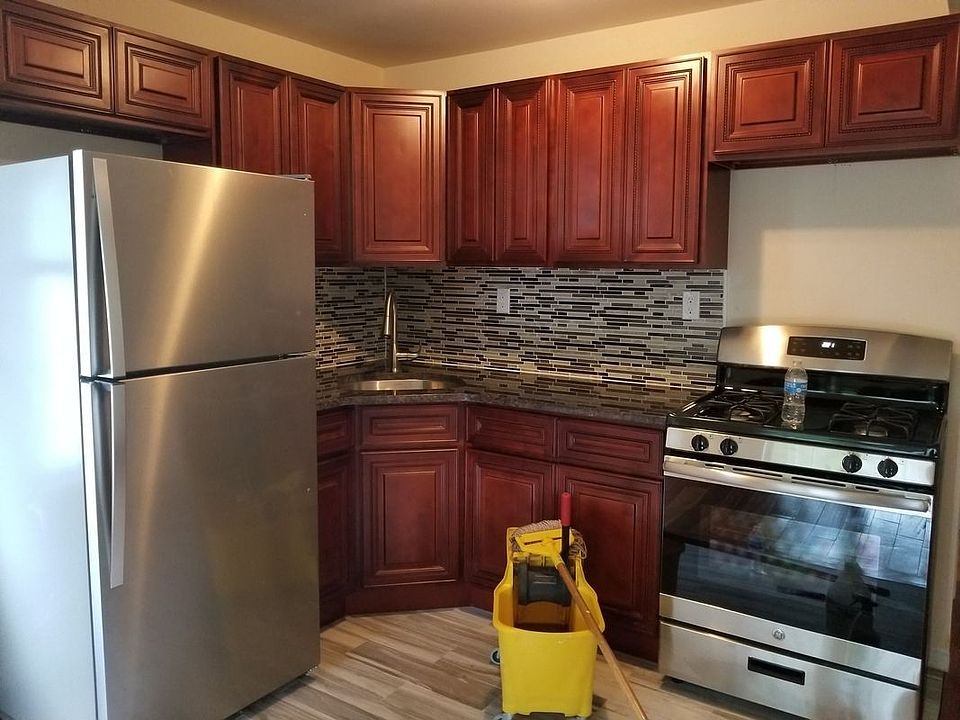 1st image of 15617 110th Ave #1