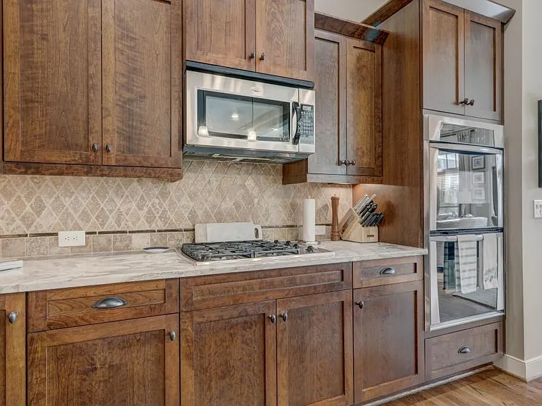 2114 W Village Xing SE — Photo 10