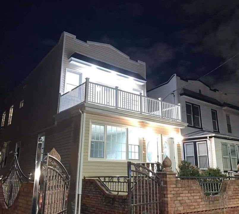 2nd image of 1320 E 93rd St