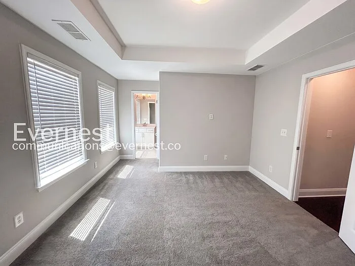 2140 Coventry Dr — Photo 13