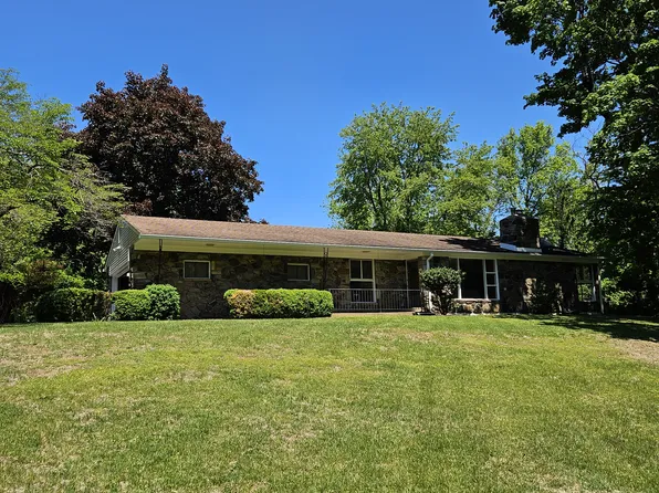 981 Smithbridge Rd, Glen Mills, PA 19342