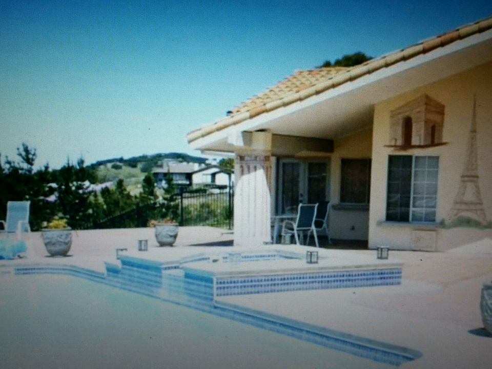 2nd image of 26380 Jeanette Rd