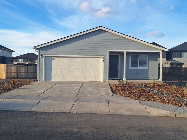 1349 NE Cobbleridge Loop