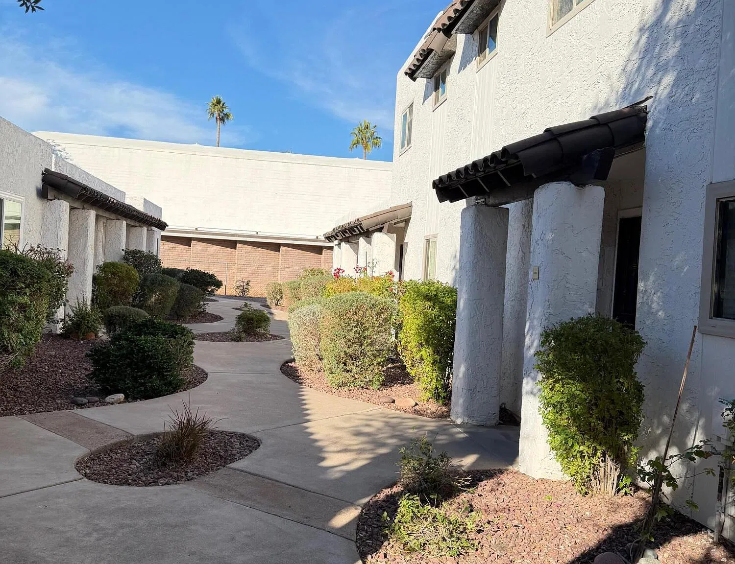 2 bed, 1.0 bath, 759 sqft, $1,700 — Photo 3