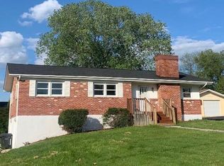 308 Honeysuckle Ln, Bristol, TN 37620