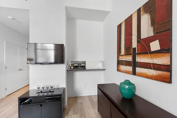 Rented by Kukreja Realty & Insurance Services LLC | media 8