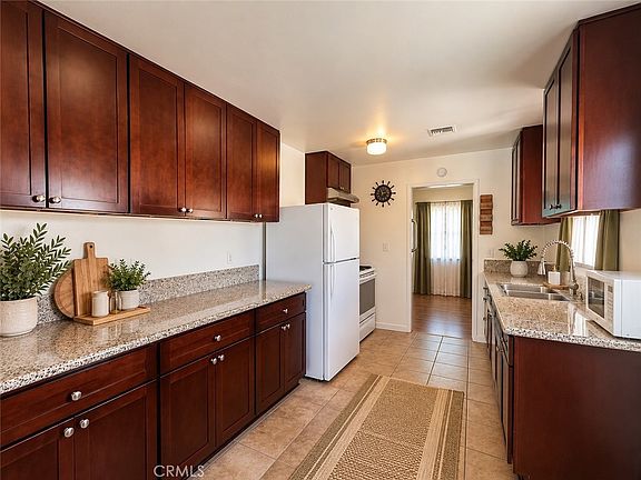 5th image of 36827 Hidden River Rd