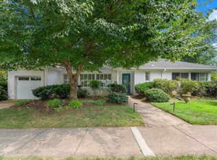 2395 N Quincy St, Arlington, VA 22207
