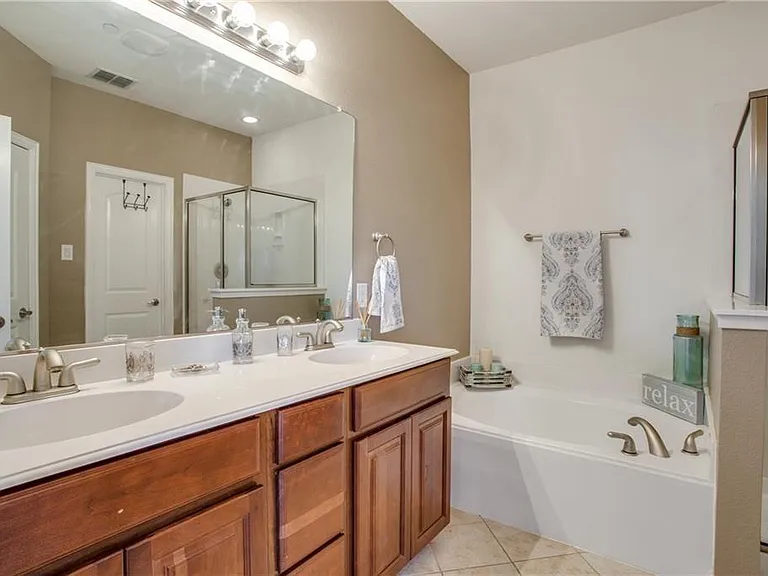 1531 Biltmore Ln — Photo 13