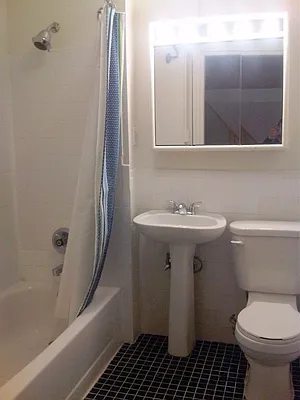 Rented by Wave Real Estate Group | media 22