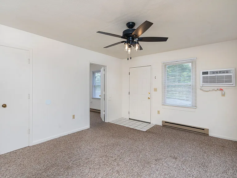418 Straith St #C — Photo 19
