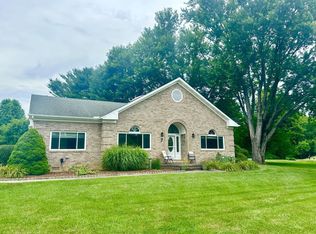 7 Circle Dr, The Plains, OH 45780