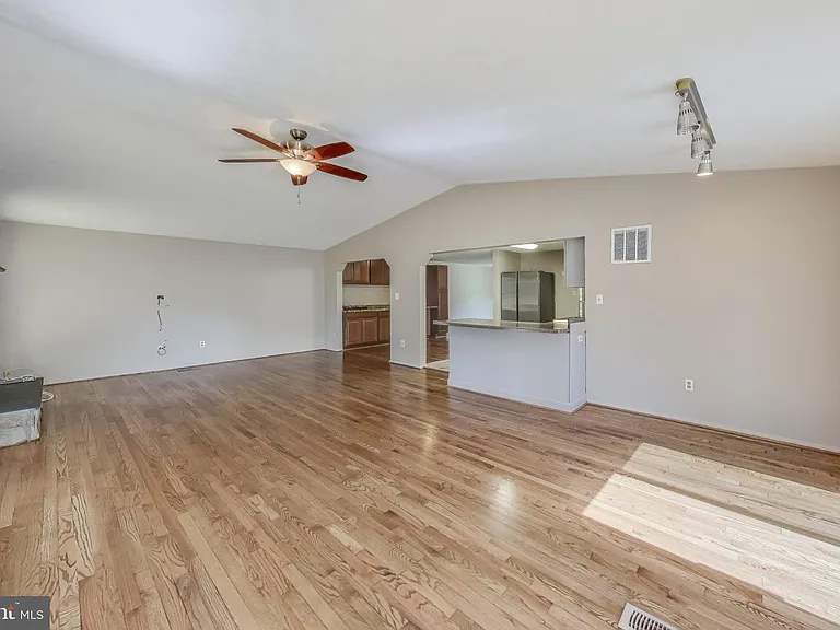 9217 Briarchip St — Photo 15