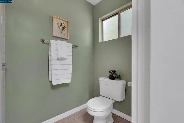 2243 Minaret Dr — Photo 3