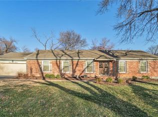 9715 Ensley Ln, Leawood, KS 66206