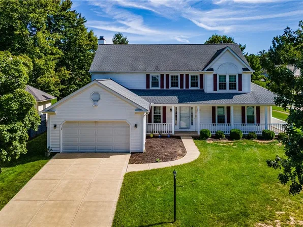 16993 Walnut Creek Dr, Strongsville, OH 44136