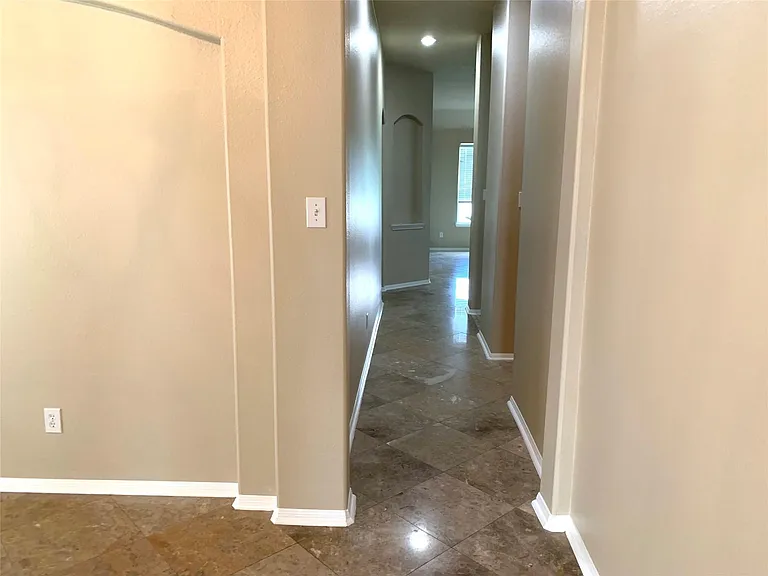 2822 Chalet Knolls Ln — Photo 17