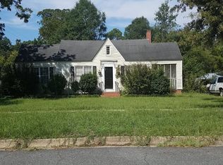 73 S Dooley St, Hawkinsville, GA 31036