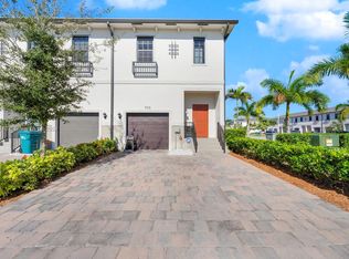 700 SW 12th St, Florida City, FL 33034