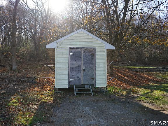 5th image of 363 Windham Road