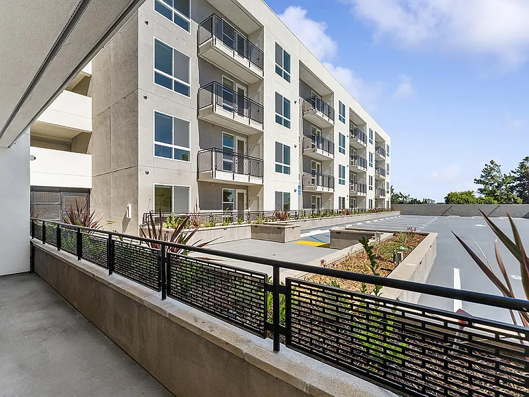4064 E Live Oak Ave — Photo 22