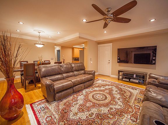 3rd image of 6113 N Mozart St APT 1