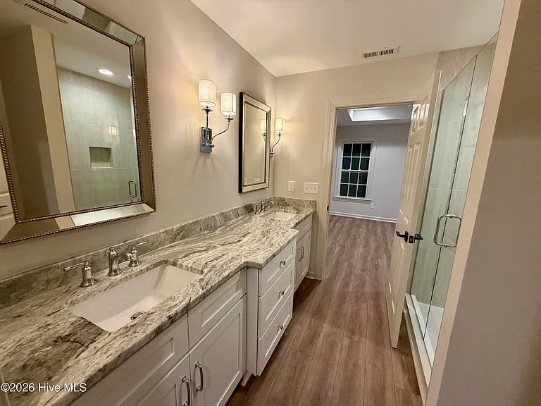 6735 Hill St — Photo 24