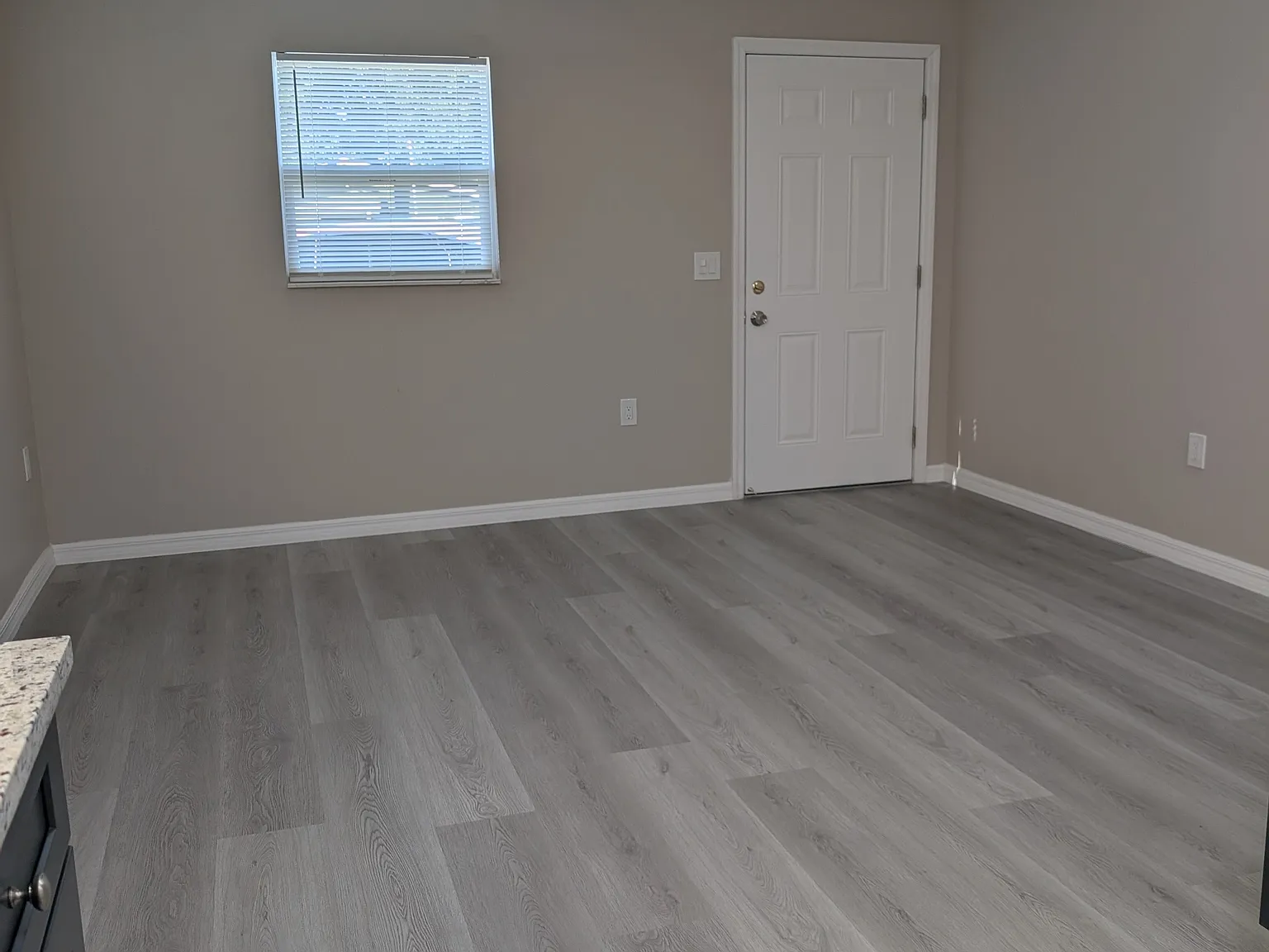 4086-4088 Nimons St - 4088 — Photo 3
