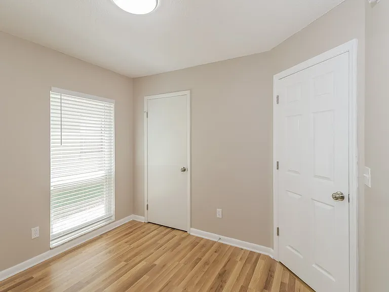 9824 Sir Frederick St — Photo 14