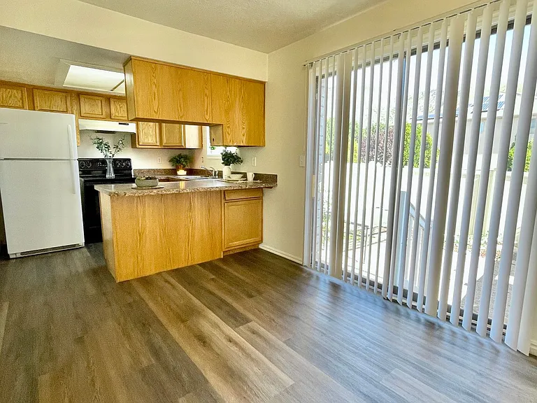 1554 Monroe Blvd #D3 — Photo 8